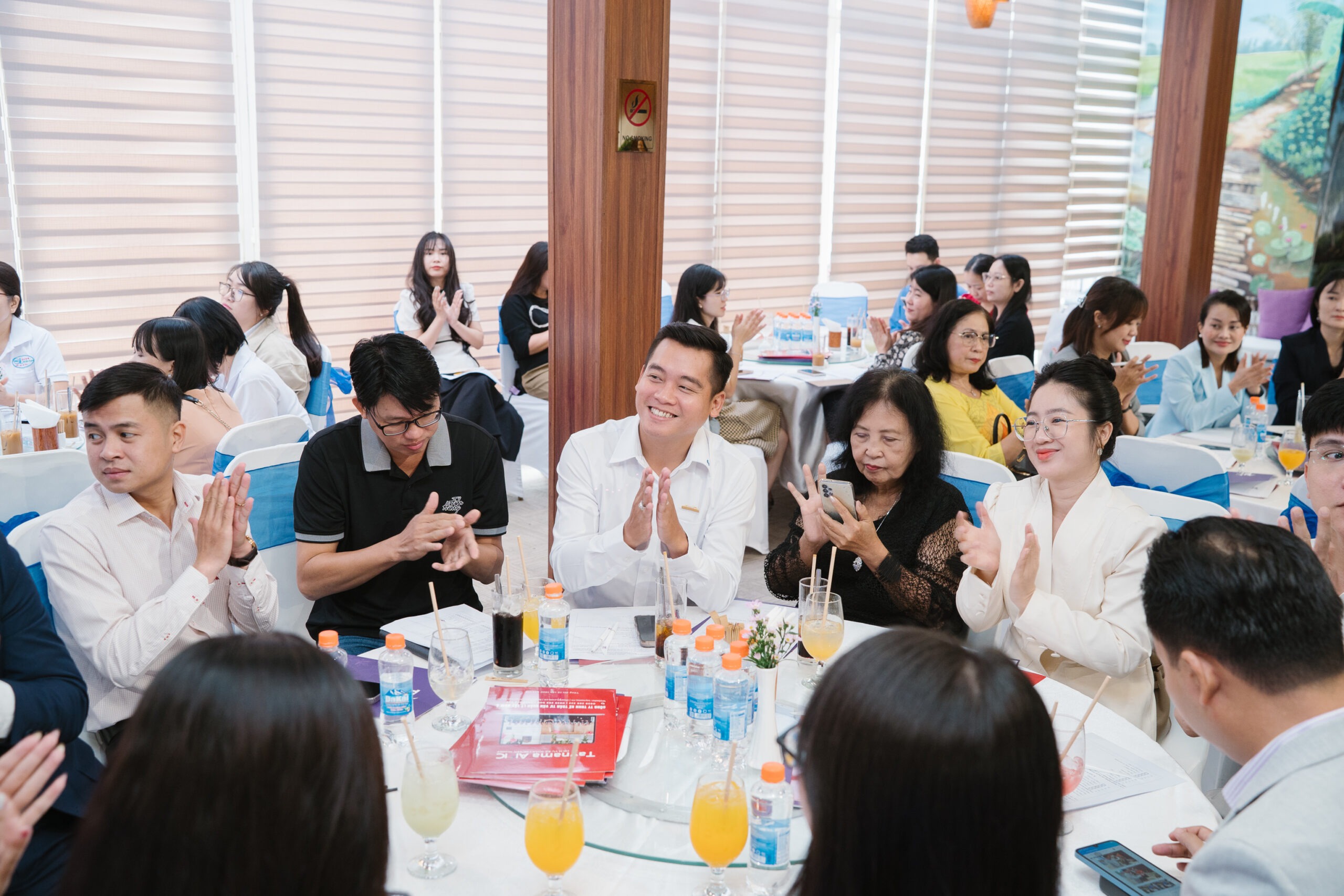 TÂY NAM Á ĐỒNG HÀNH CÙNG DOANH NGHIỆP CẦN THƠ TRIỂN KHAI LUẬT BẢO HIỂM XÃ HỘI 2024 CÓ HIỆU TỪ TỪ 01/07/2025 3 MT 05351 scaled