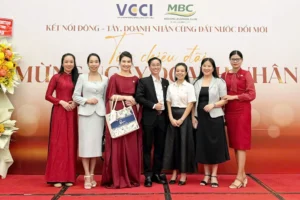 KẾ TOÁN TÂY NAM Á ĐỒNG HÀNH CÙNG CỘNG ĐỒNG DOANH NHÂN TẠI SỰ KIỆN KỶ NIỆM NGÀY DOANH NHÂN VIỆT NAM